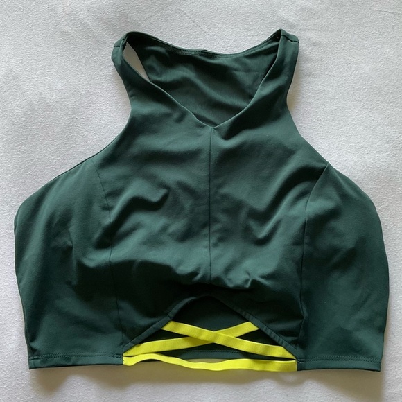 Fabletics Evergreen Sports Bra – Size L | High Compression, Excellent Condition🌟 - Picture 1 of 2